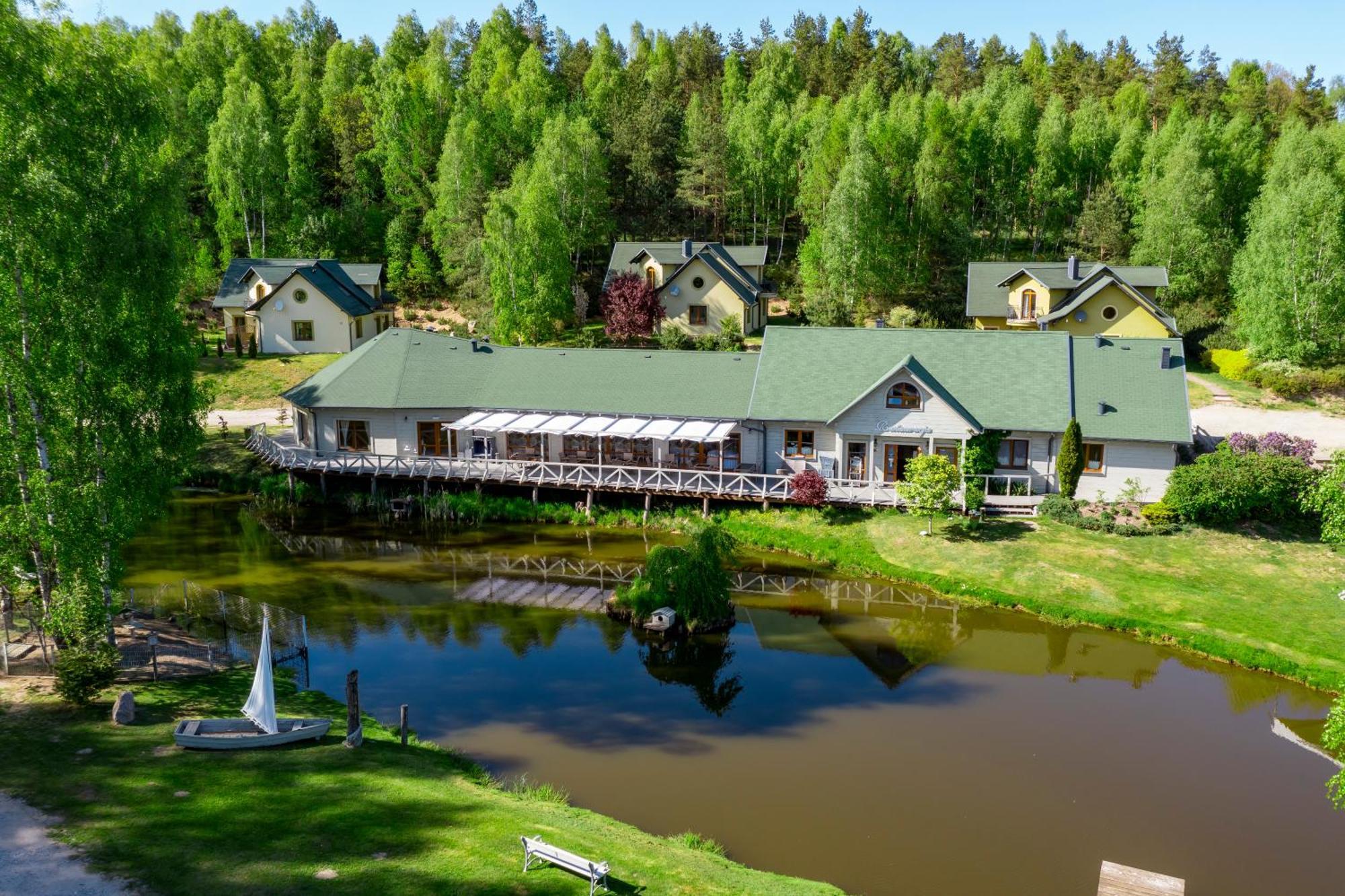 Zielone Wzgorza Villa Bytów Buitenkant foto